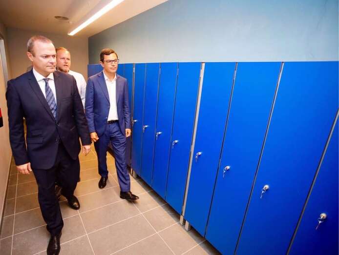 Pablo Rodríguez (d), Augusto Hidalgo (i) y José Eduardo Ramírez, este jueves en el balneario (Foto TA)